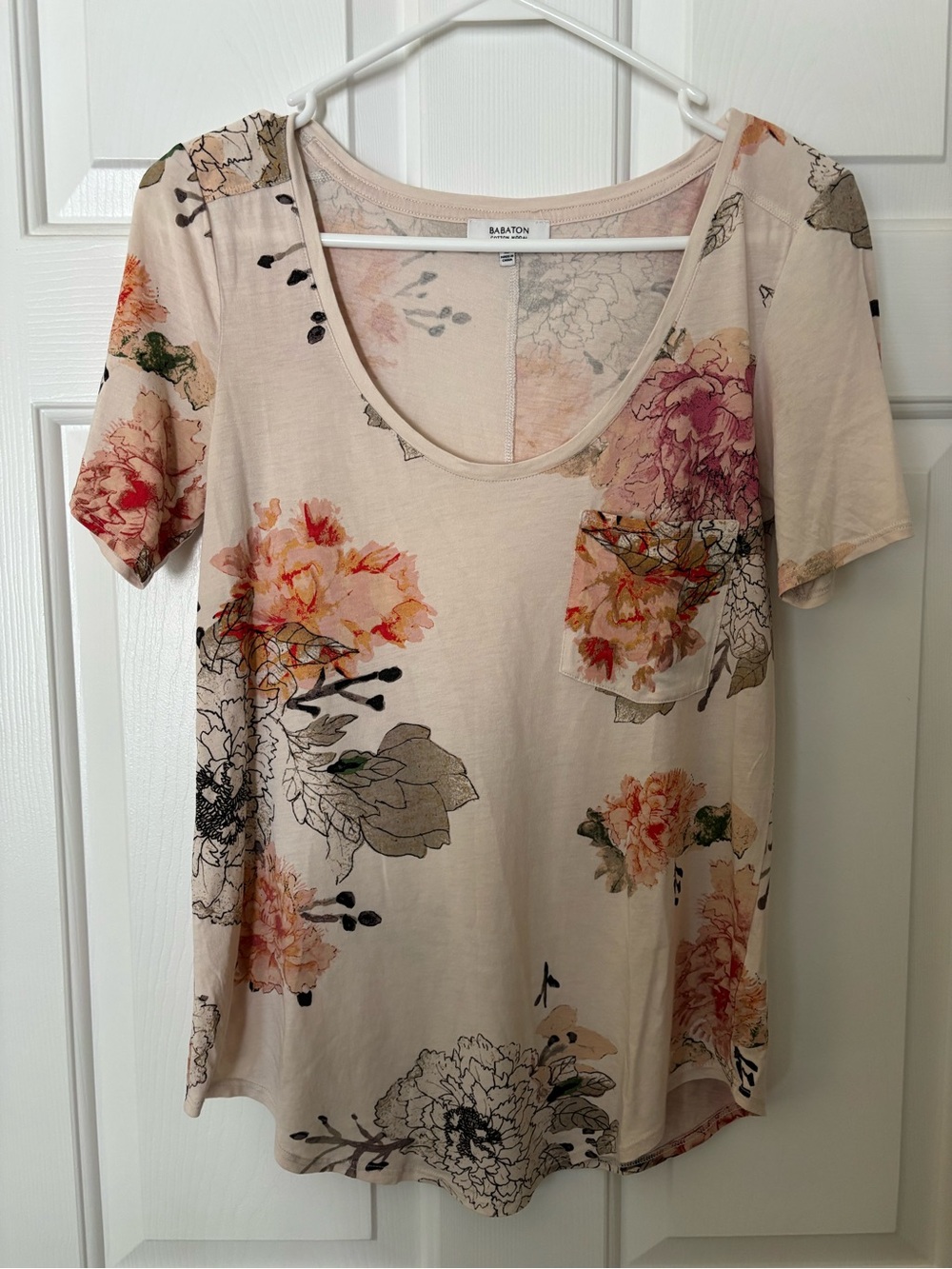Babaton Aritzia Blush Floral Scoop Neck Tee with Pocket Size XS